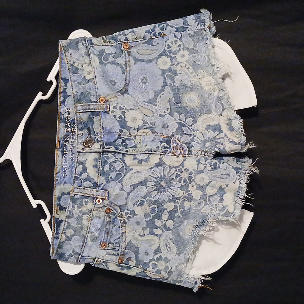 American eagle shorts!